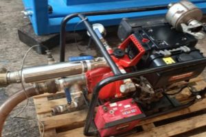 davey pump - add black border to make up 1600 after cropping as much as you can