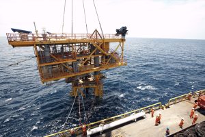 deck_installation_thumb2_topup